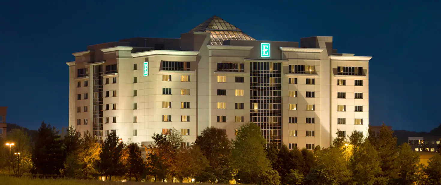 bnafl-exterior-at-night-1126406